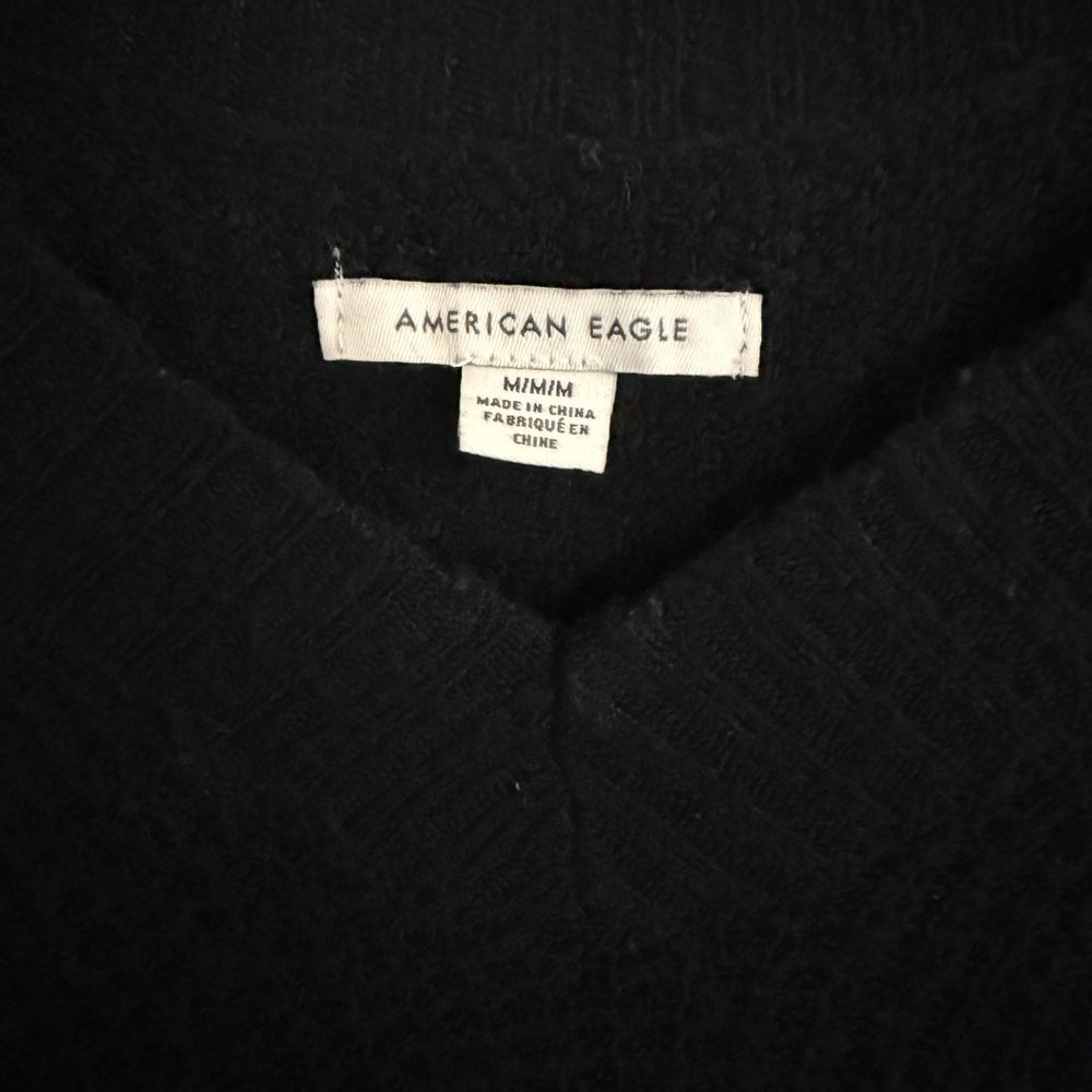 American Eagle Black Pullover V-Neck Sweater - Picture 3 of 4